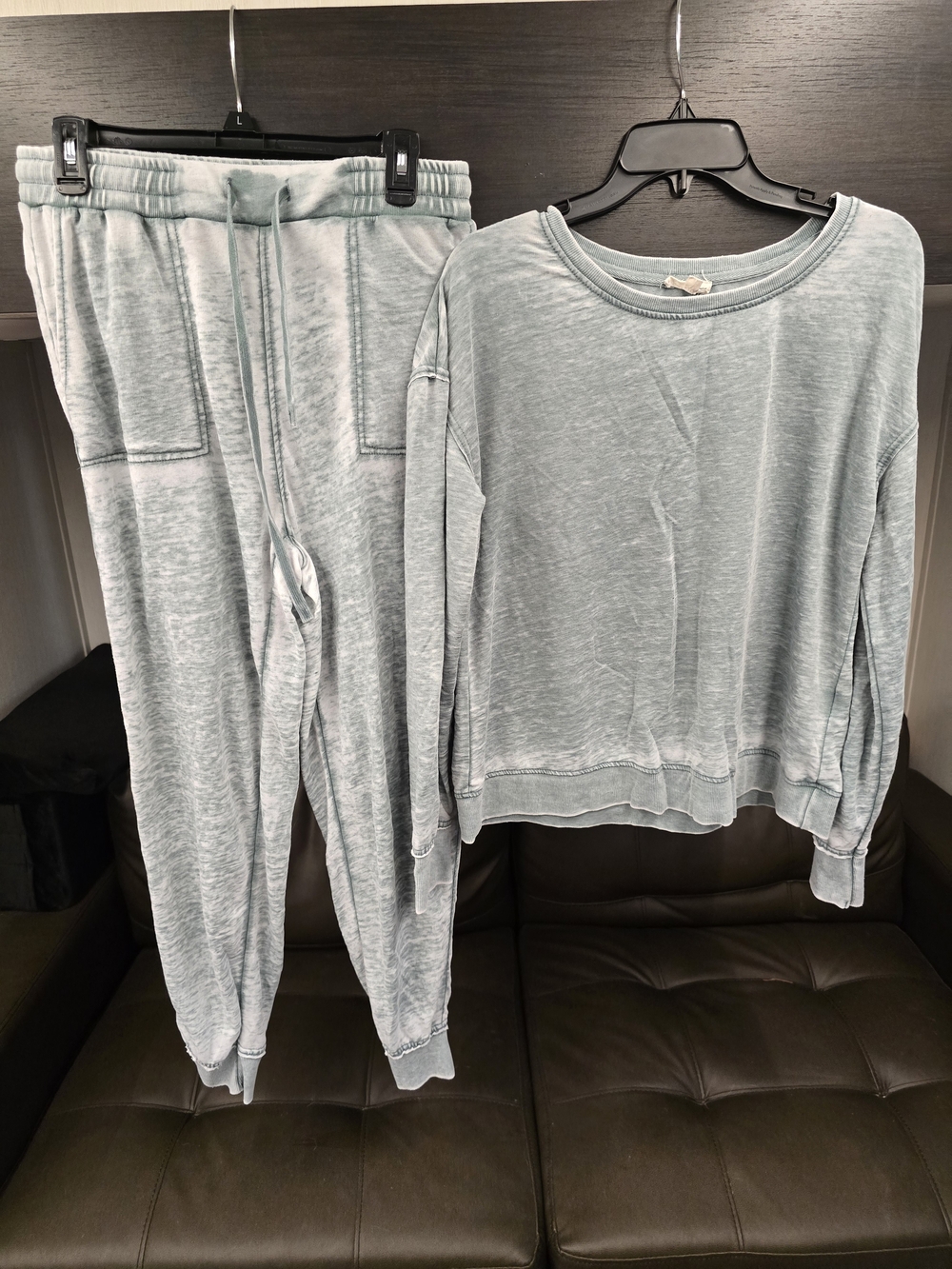 Womens  Pajama Set - Long Sleeve Top & Jogger Pants, Size M